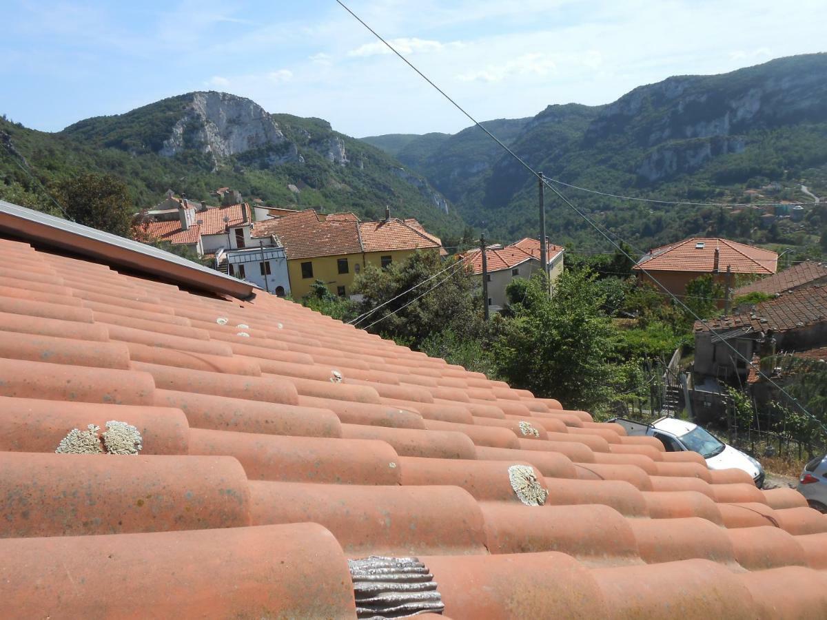 La Mansardina Apartment Vezzi Portio Bagian luar foto