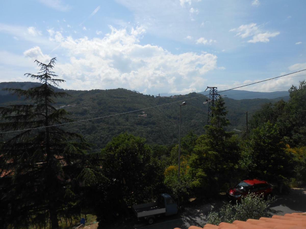 La Mansardina Apartment Vezzi Portio Bagian luar foto
